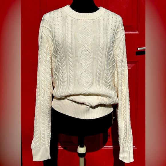 L.L. Bean Sweaters - NWT LL BEAN sM 💯organic cotton cable knit sweater Super soft-BEAN quality!